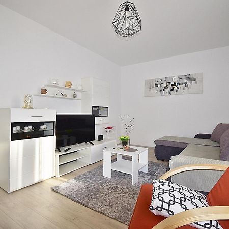 Apartment Navy Near The Beach Pula Exterior foto